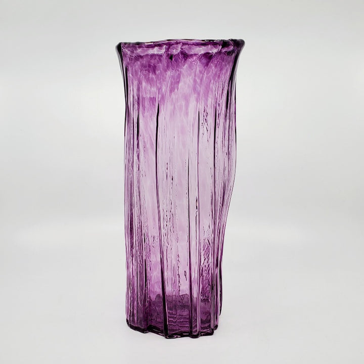 Xylem extra-large vases are available in a variety of rich and vibrant colours. These hand blown glass vessels will liven up home or office and make wonderful sets. - Amethyst