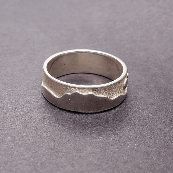 Canadian Landscape ring in sterling silver. SIze 7.75