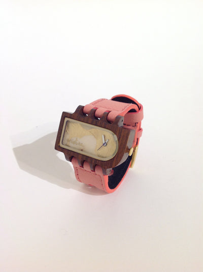 The making of a Mistura watch.