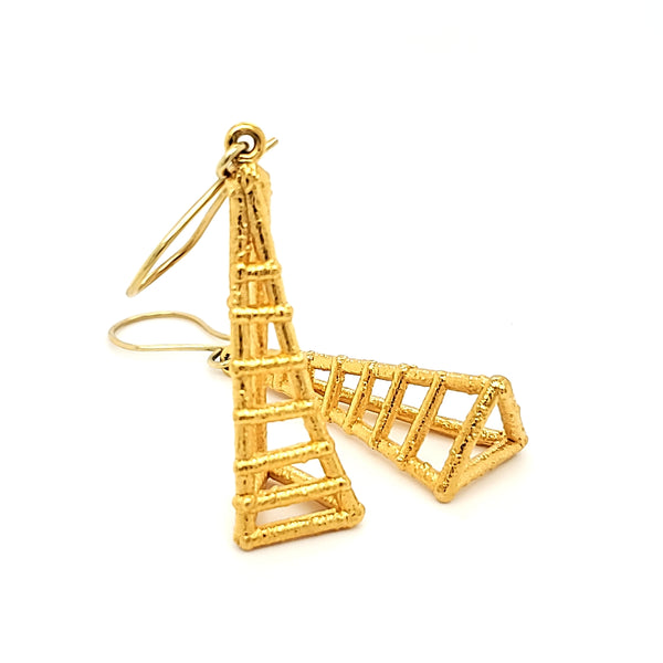 Pyramid dangle earrings of electroformed 24k gold-plated stainless steel and copper wire. 