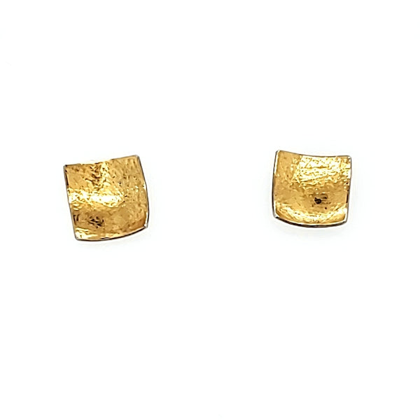 These Mini Carrees keumboo earrings are sterling silver with 24 karat gold that has been diffusion bonded and formed, resulting in an exciting interplay between two fine metals. They measure approximately 1cm x 1cm.