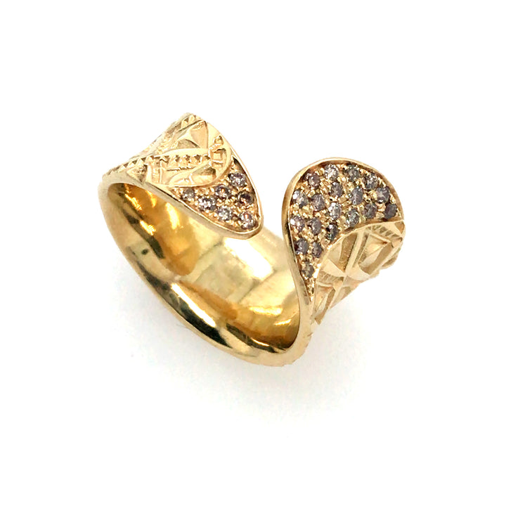 Hand stamped 18k gold ring with yellow sapphires. Size 5.5.