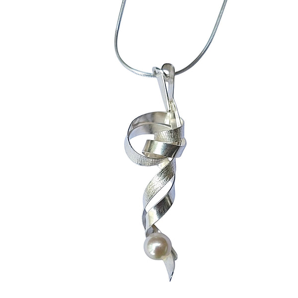 Textured Silver Knot Pendant With Pearl by Tomoe Akiba