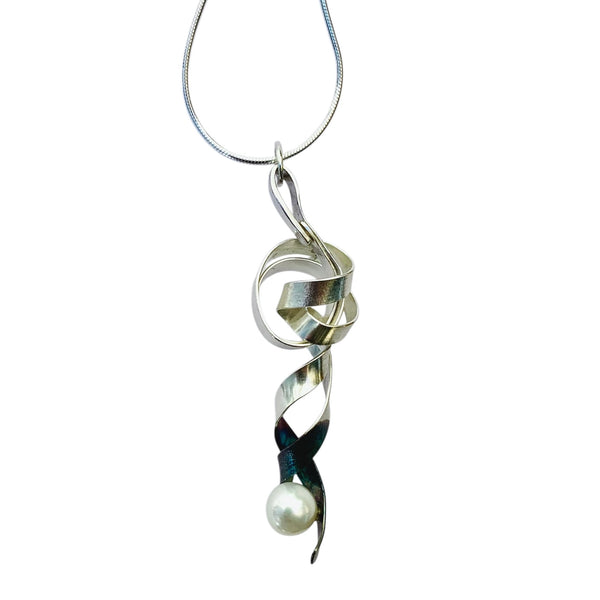 Blue and Silver Knot Pendant With Pearl by Tomoe Akiba