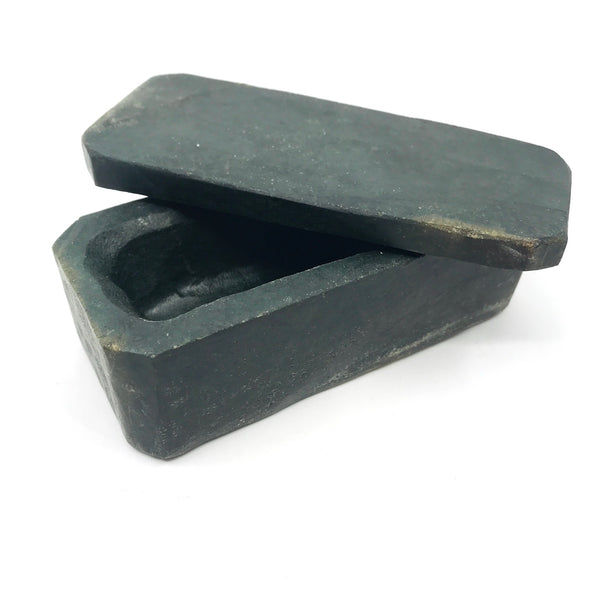 Jewellery Box, stone carving by Johnny Veevee
