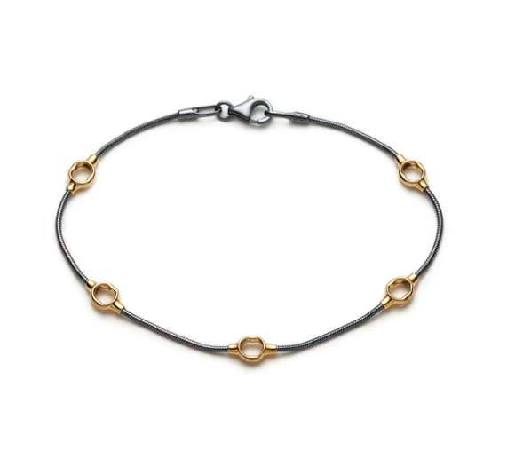 Bracelet Kabis: Bracelet of oxidized sterling silver chain with gold plated forms. The alternating black and gold creates a strong and elegant contrast. The length is 7", or 17.7cm. 