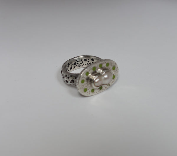 pearl ring