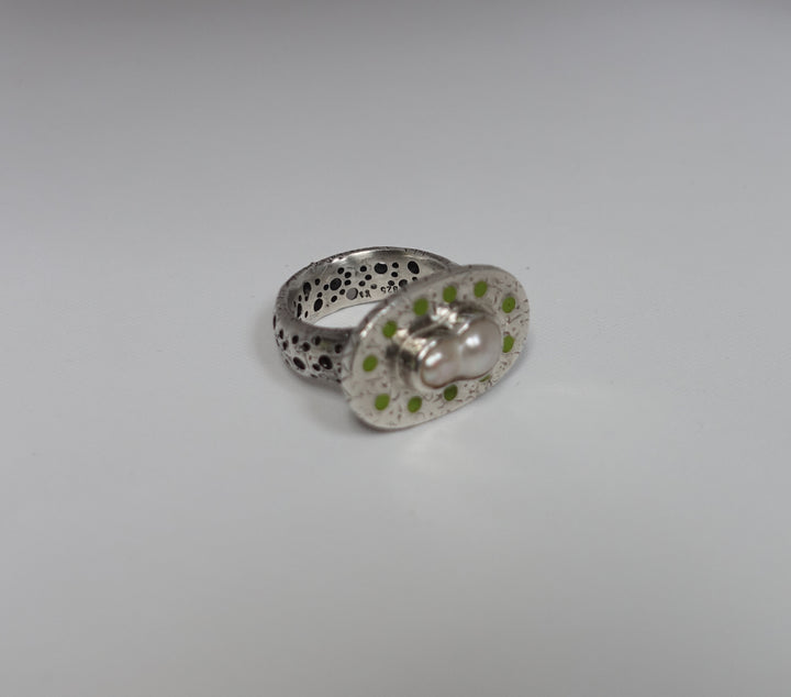 pearl ring