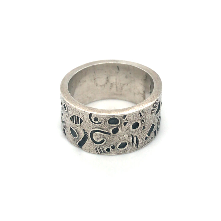 Impressions band in sterling silver.