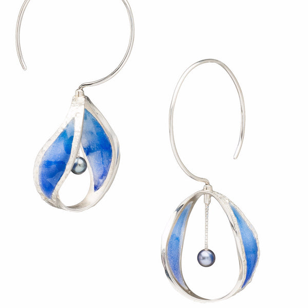 Continuant earrings in sterling silver with dyed resin and freshwater pearls in periwinkle.