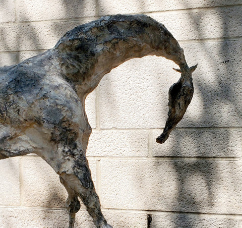 Hwisprian II - Papier mâché sculpture of a horse.