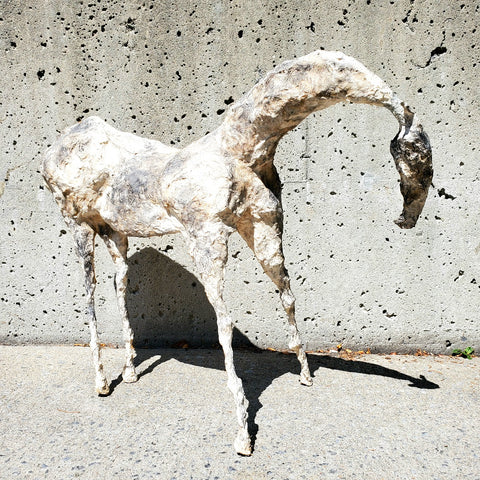 Hwisprian II - Papier mâché sculpture of a horse.