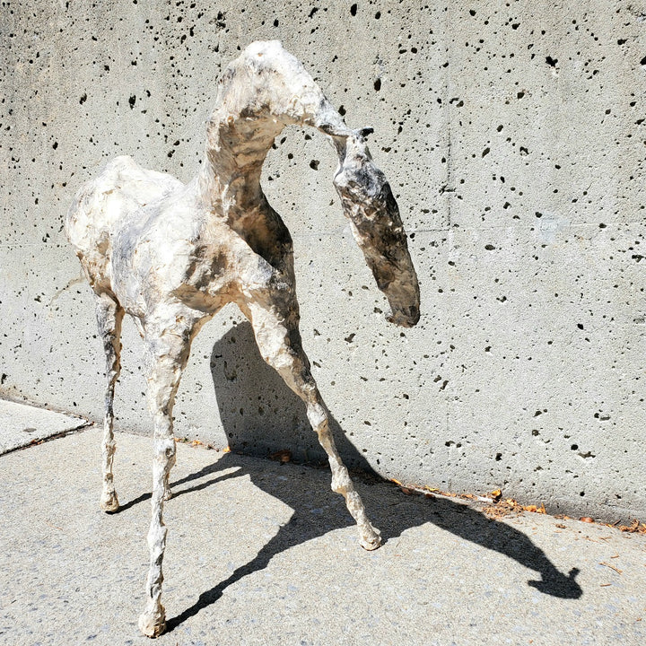 Hwisprian II - Papier mâché sculpture of a horse.