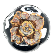 Les fruits #4, reversible brooch in porcelain, silver, and gold leaf.