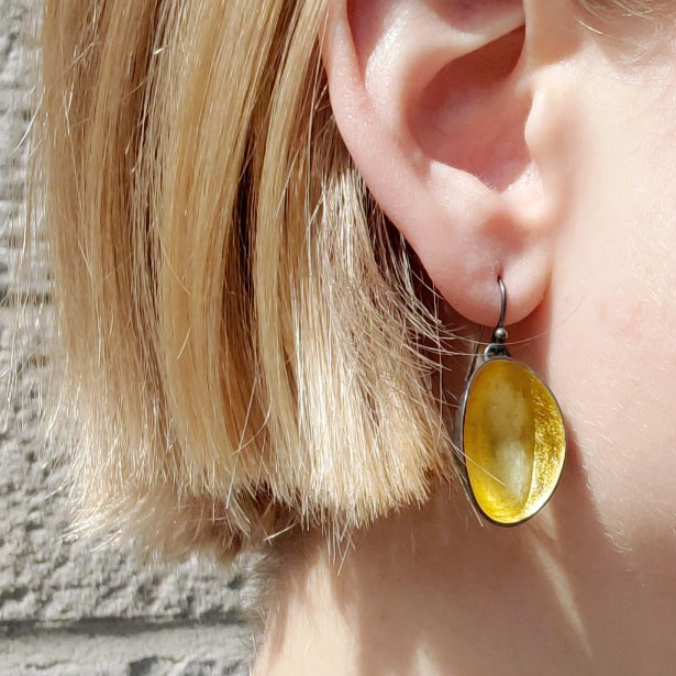 Light drop earrings in vertical. LARGE