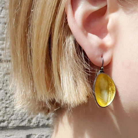 Light drop earrings in vertical. LARGE