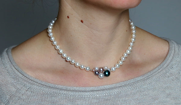 Blush necklace in sterling silver and multicolour freshwater pearls.