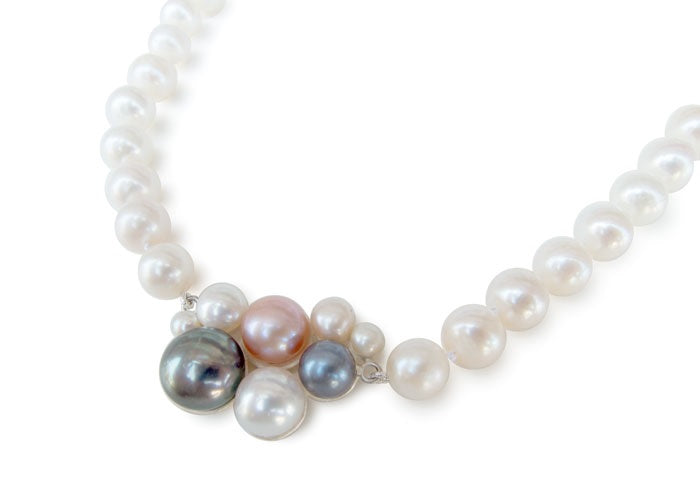 Blush necklace in sterling silver and multicolour freshwater pearls