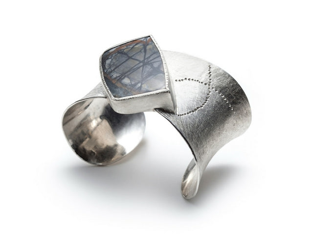 Cuff bracelet in sterling silver with jasper stone by Gustavo Estrada.