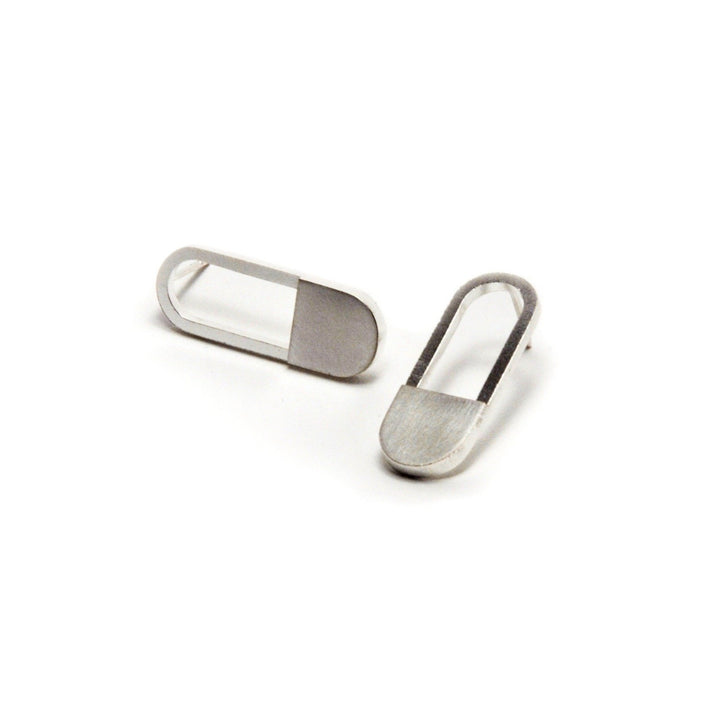 Half Pill earrings in sterling silver, 3.5 x 1.5 cm 