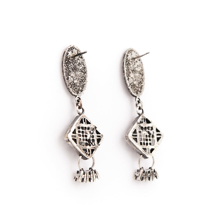 Plantain: From the Nos Jardins series, stud dangle earrings in sterling silver and green concrete.